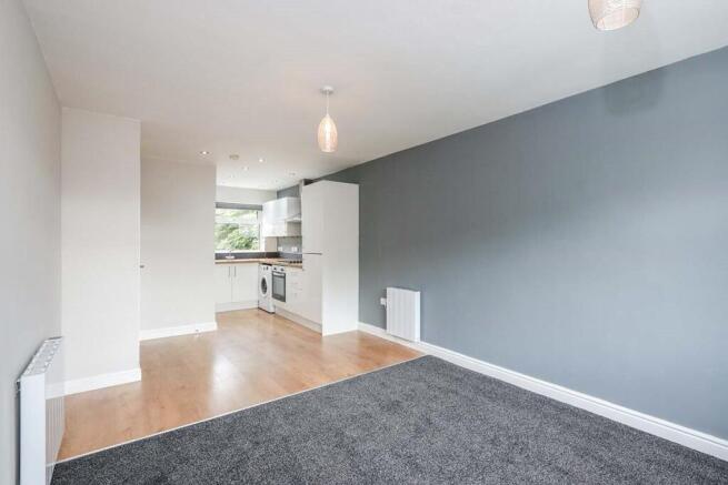 1 bed Apartment to rent Image 4
