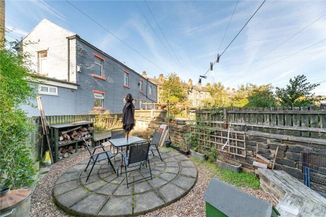 3 bed Terraced for sale Image 9