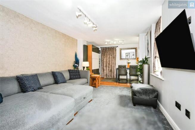 2 bed Apartment for sale Image 10
