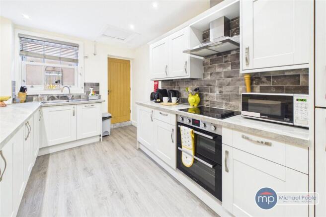 3 bed Terraced for sale Image 7