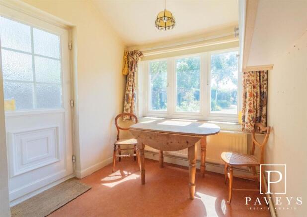 KITCHEN BREAKFAST ROOM