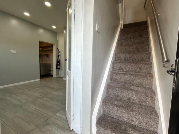 2 bed Terraced for sale Image 8