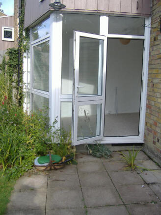 Garden to house
