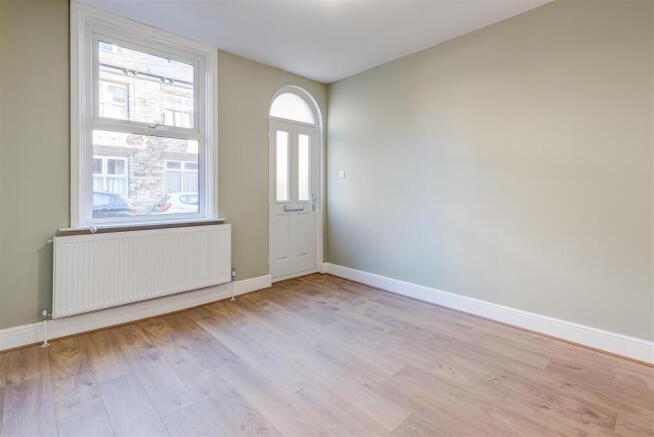 3 bed Terraced to rent Image 11