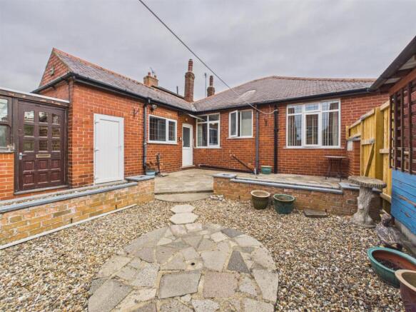 2 bed Detached Bungalow for sale Image 11