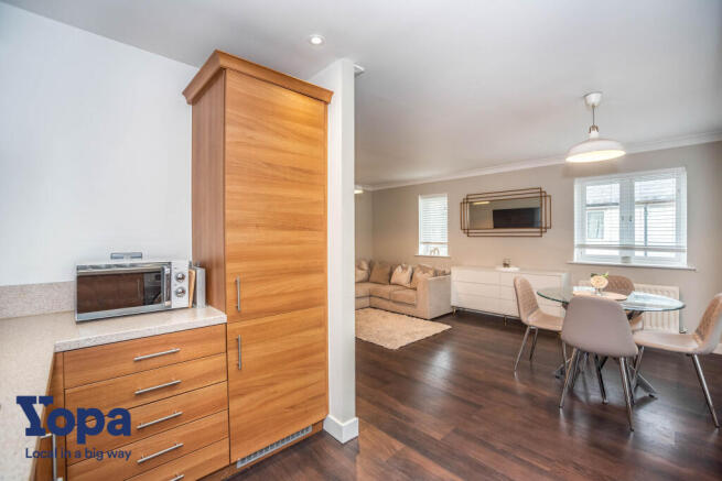 Lounge / Kitchen