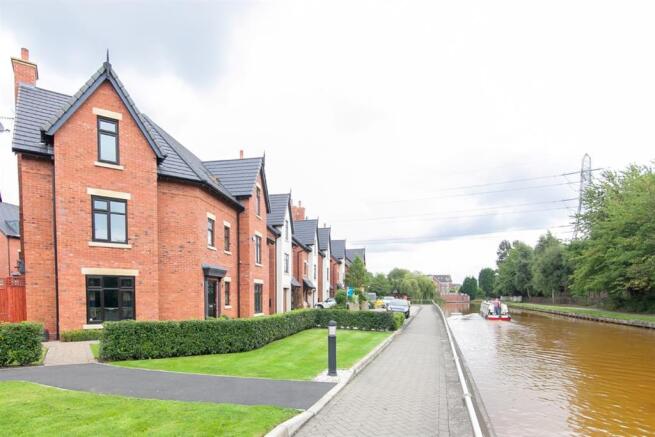 Canal View 