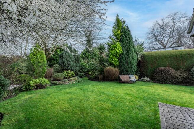St Chads Grove, Romiley, Stockport photo 4