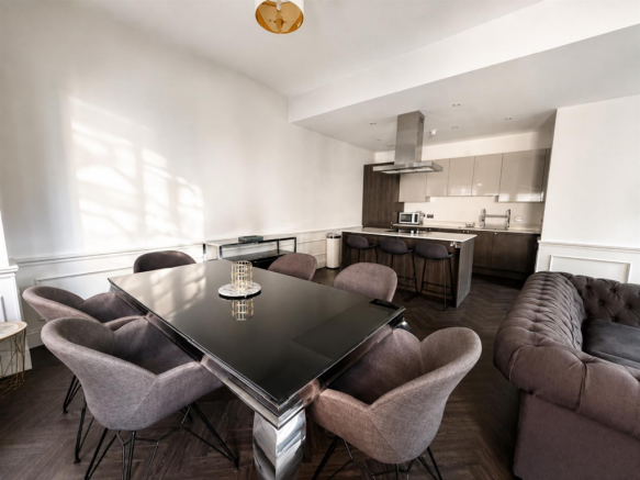DINING AREA.png