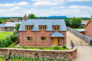 Celynnen Cottage, Kinton Junction To Oswestry District Boundary Knockin Heath, Kinton, Shrewsbury SY4 1AZ