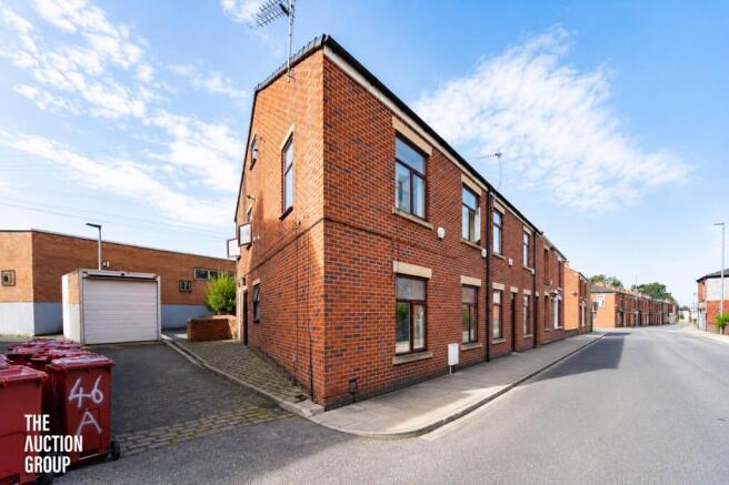 3-bed flat on New Wellington Street, Blackburn, BB2, £72,000