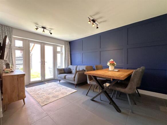 Open-Plan Living/Dining Area 248