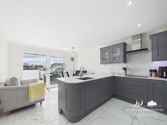 CAM03915G0-PR0052...