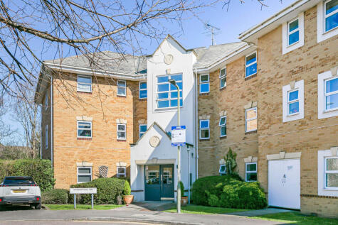 International Way, Sunbury-on-Thames, Surrey, TW16