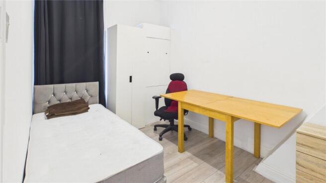 3 bed Terraced for sale Image 12
