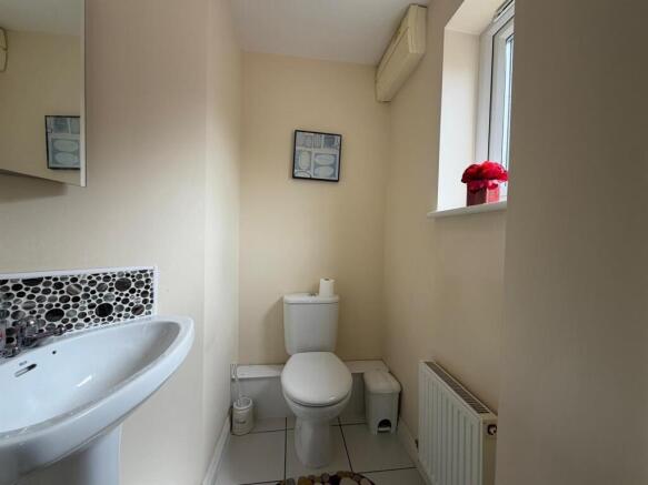 3 bed House to rent Image 7