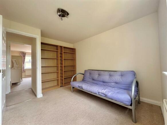 Bedroom 4.jpg