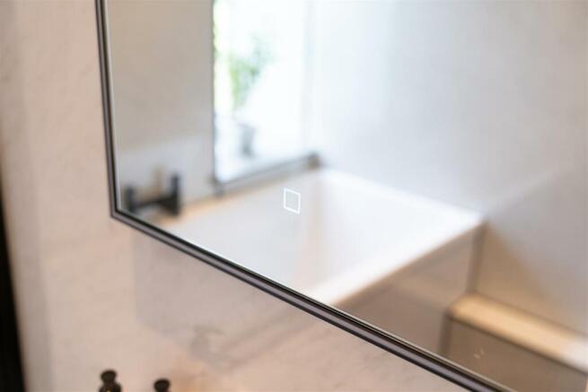 Bathroom-3.jpg