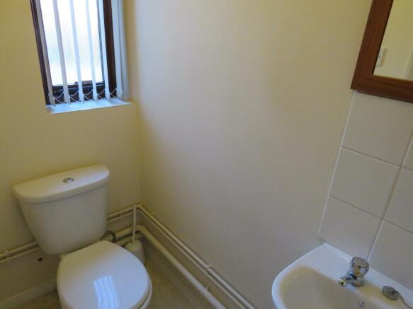 Cloakroom/wc