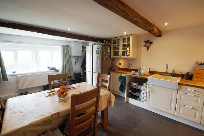 6 bed Farm House for sale Image 5