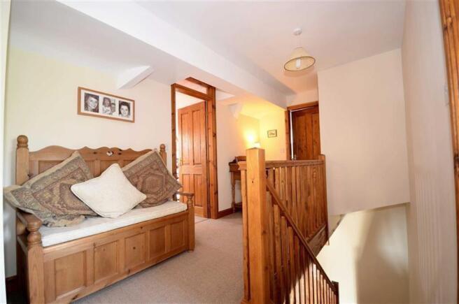 FIRST FLOOR LANDING
