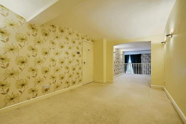 2 bed Apartment for sale Image 8