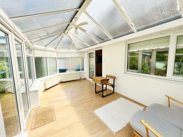 Conservatory pic 2.jpg
