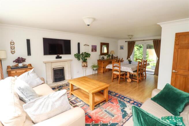 Living/Dining Room