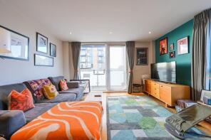 Flat 10, 4 East Central Apartments, Station Approach Hoe Street, London E17 9GY