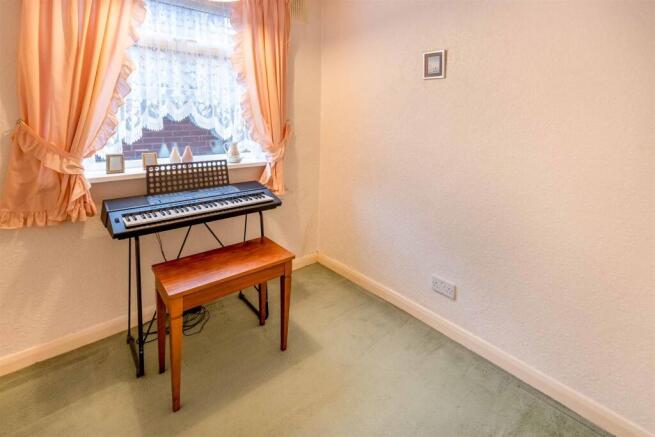 3 bed Bungalow for sale Image 10