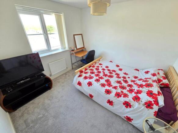 4 bed Detached for sale Image 11