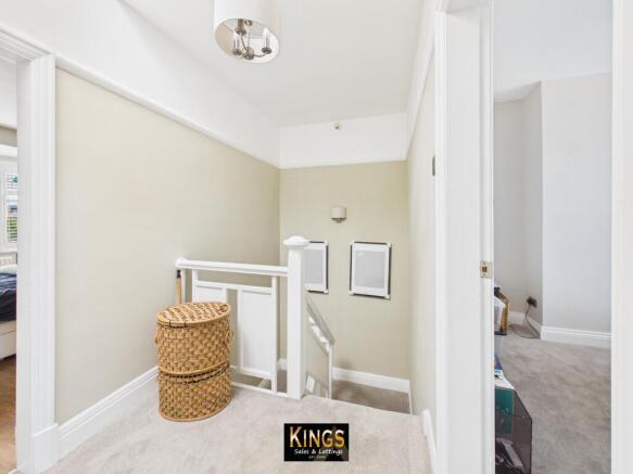 3 bed Semi-Detached for sale Image 11