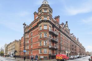 87, Clarence Gate Gardens, Glentworth Street, London NW1 6QP