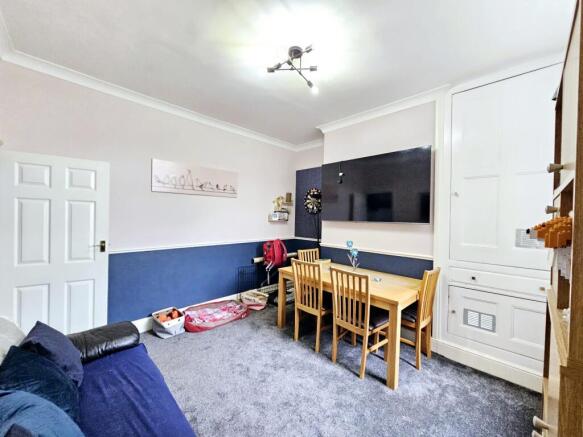 5 bed Terraced for sale Image 4