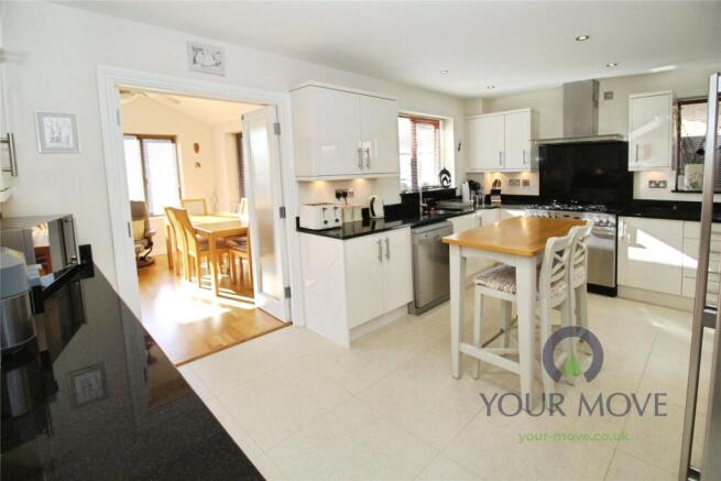 Kitchen/Breakfast Rm