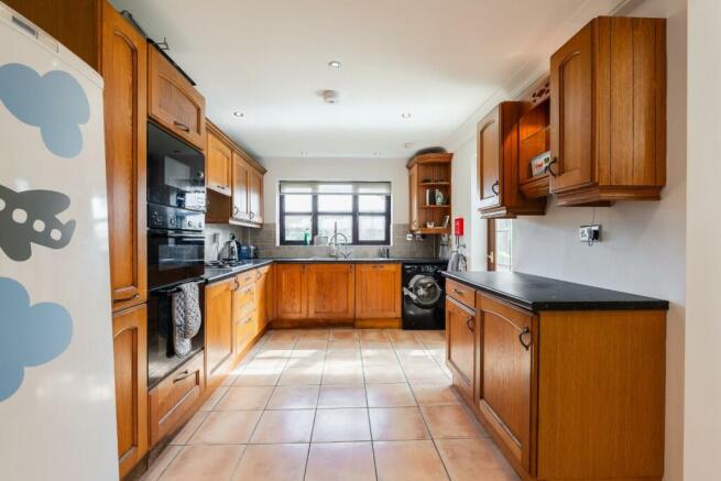 KITCHEN-3.jpg