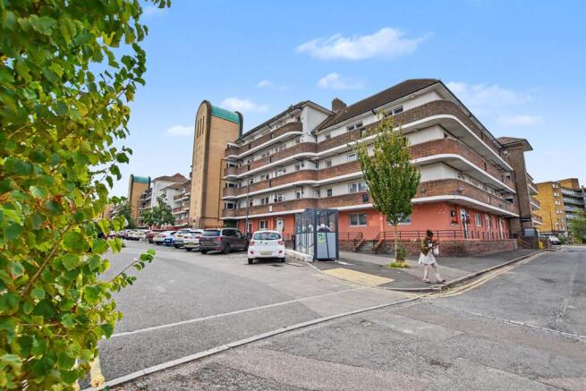 Flat 44 Acworth House, Barnfield Road, Woolwich, London SE18 3TP