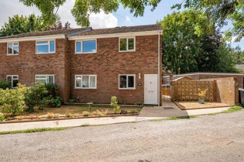 Sunnyside Close, Charlton, SP10