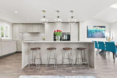 Deer Park Way, Waltham Abbey