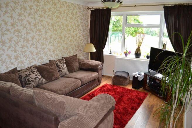 LOUNGE AREA