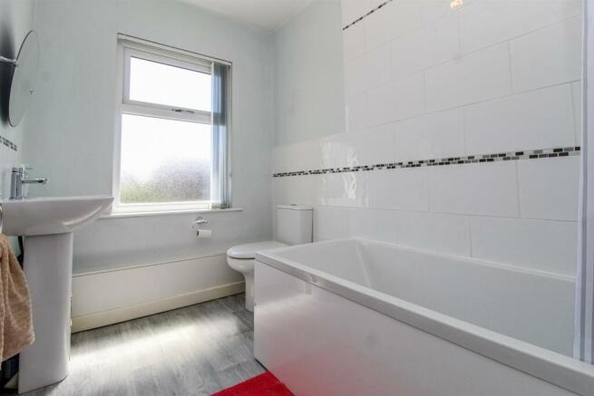 BATHROOM/W.C.