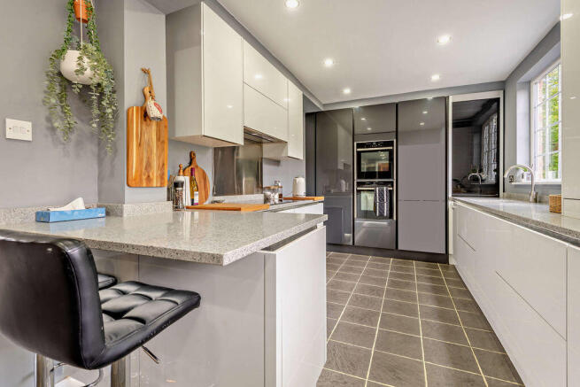 Kitchen/Breakfast Room
