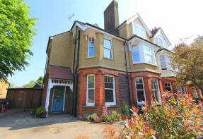 Leslie Lodge, Avenue Road, St Albans AL1 3QG