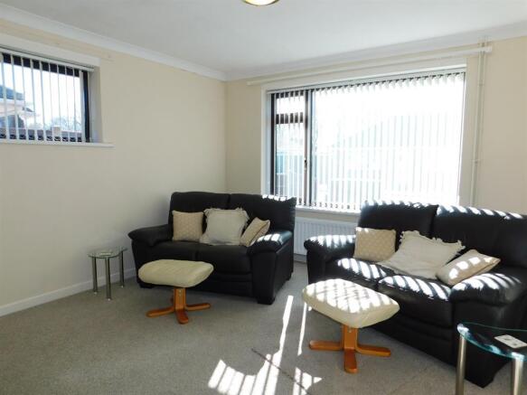 lounge 2