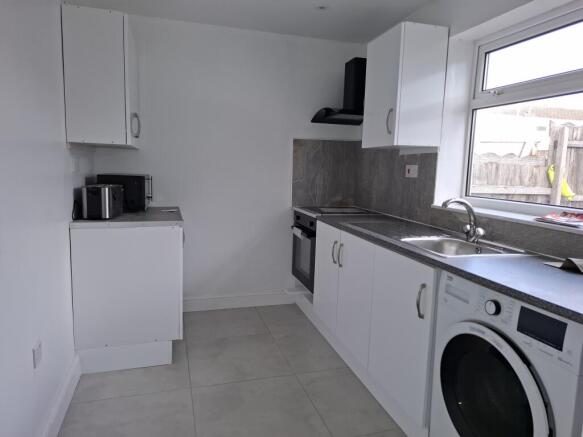 20-11-2025  16-14-37 Kitchen2 T202511210956.jpg