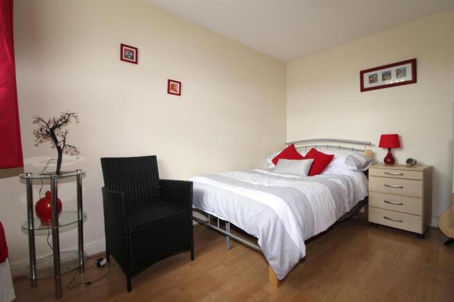 Bedroom 4.jpg