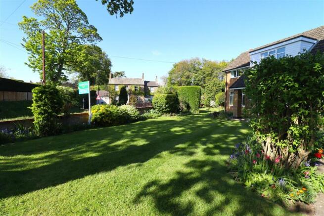 3 bed Detached for sale Image 4
