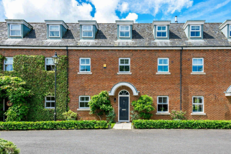 Swinhoe Place, Warrington, WA3