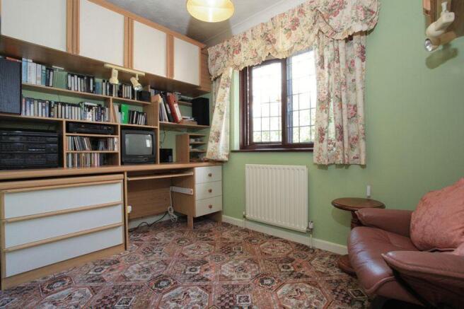 Bedroom 3 / Study