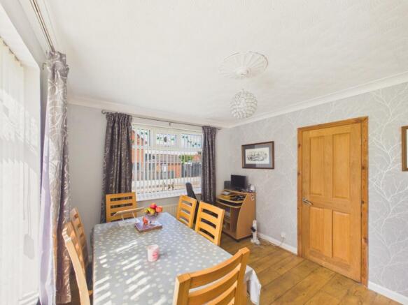 3 bed Semi-Detached for sale Image 7